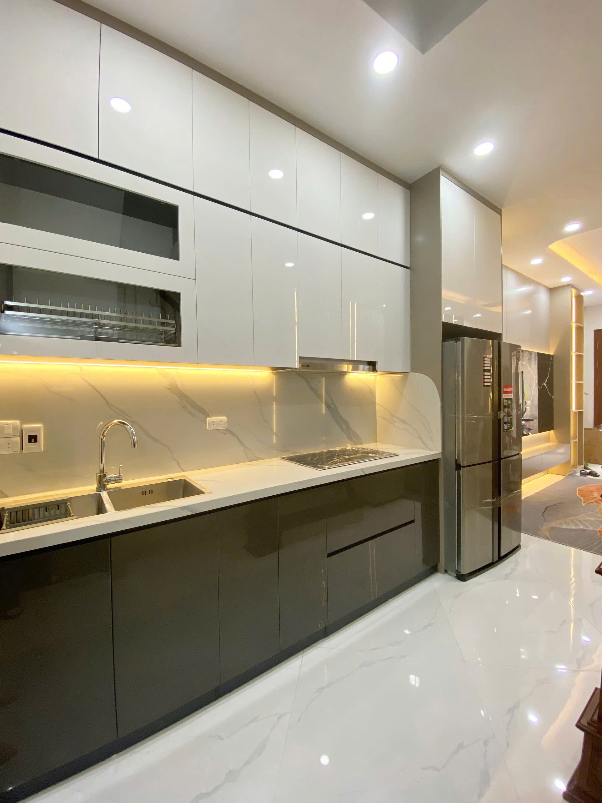 Cho thuê nhà Lô góc + mới ngõ 143 Nguyễn Chính 5 tầng x 33m2, 4 ngủ, 15 Triệu (có thương lượng) - Ảnh chính